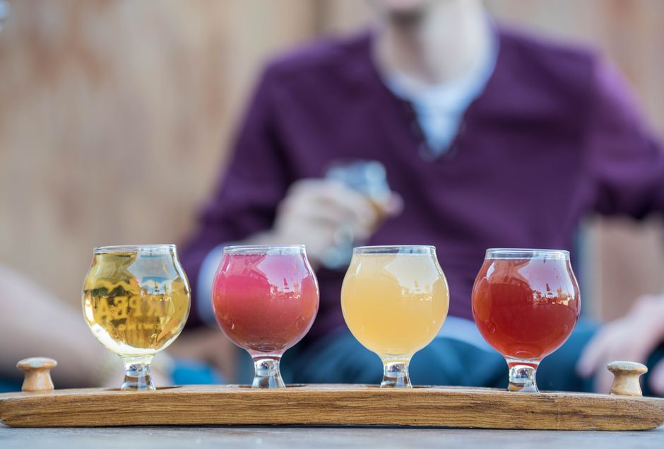 Five autumn beer styles including Oktoberfest lager, pumpkin ale, brown ale, porter, and IPA