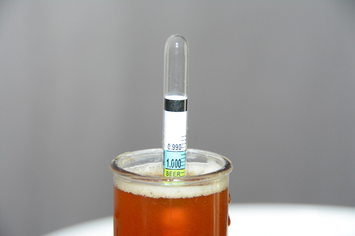 How to use a hydrometer? 